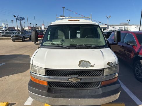 Used 2011 Chevrolet Express 3500 image 11