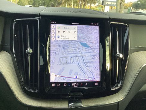 Certified 2022 Volvo XC60 B5 Inscription w/ Climate Package image 24