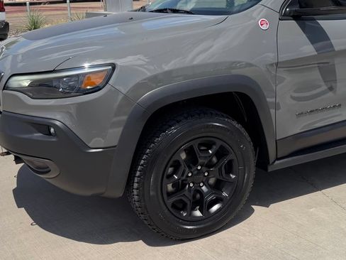 Used 2022 Jeep Cherokee Trailhawk w/ Sound & Nav Group AWD/4WD image 9