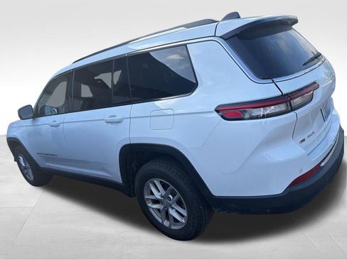 Used 2022 Jeep Grand Cherokee L Laredo w/ Luxury Tech Group I AWD/4WD image 12
