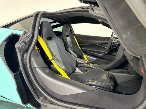 Used 2021 McLaren 720S Performance RWD image 23