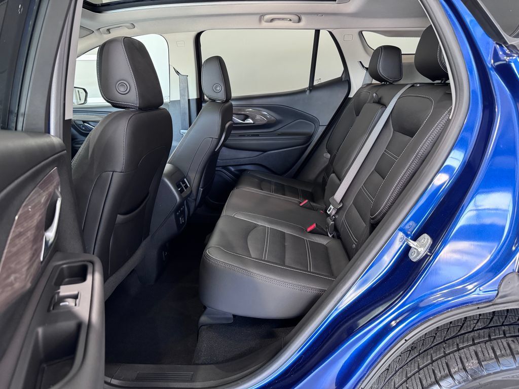 Certified 2023 GMC Terrain Denali w/ Denali Premium Package AWD/4WD image 9