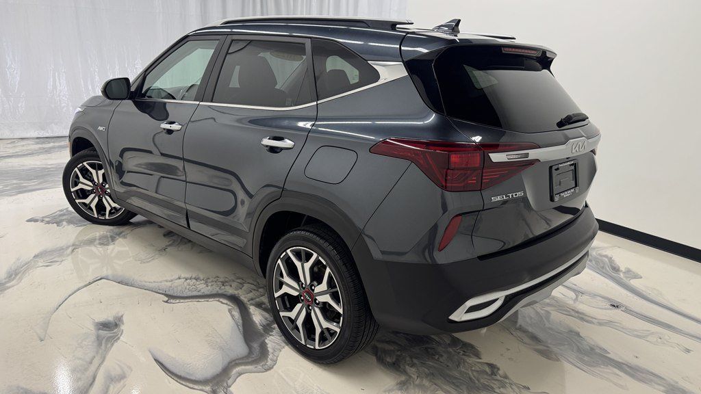Used 2022 Kia Seltos SX w/ Sunroof Package AWD/4WD image 6