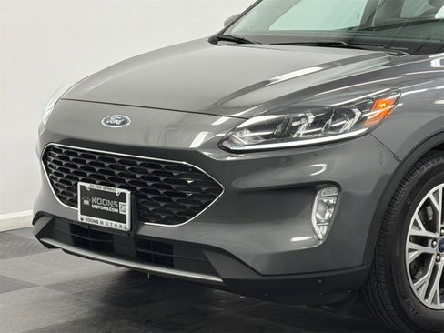 Used 2022 Ford Escape SEL image 2