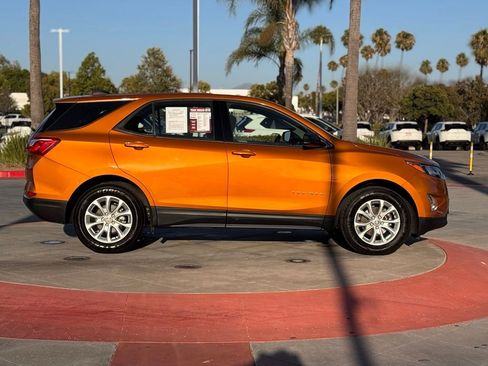 Used 2018 Chevrolet Equinox LS FWD image 9