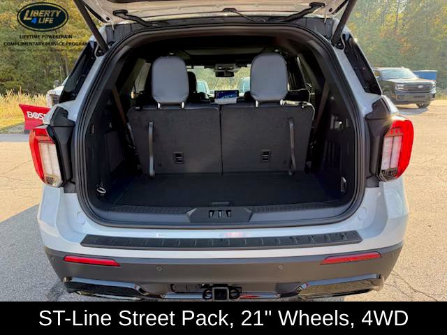 Used 2027 Ford Explorer ST-Line w/ Premium Package AWD/4WD image 39