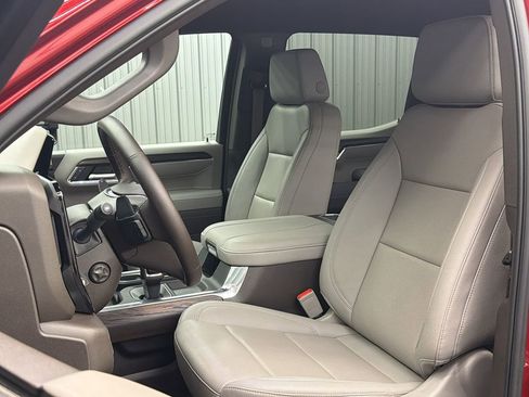 Used 2025 GMC Sierra 1500 SLT AWD/4WD image 33