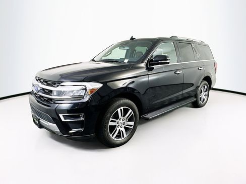 Used 2024 Ford Expedition Limited image 3