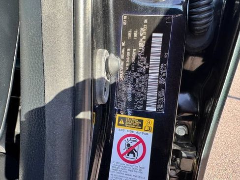 Used 2018 Toyota Highlander XLE AWD/4WD image 27