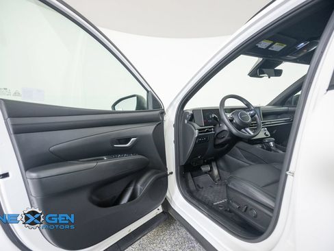 Used 2025 Hyundai Santa Cruz SEL AWD/4WD image 10