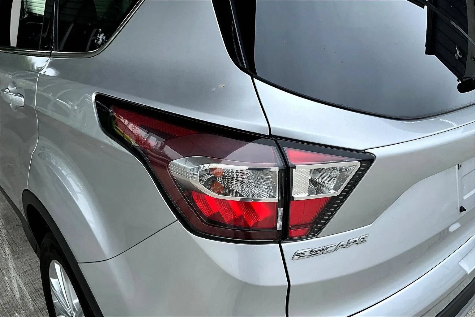 Used 2017 Ford Escape SE FWD image 20