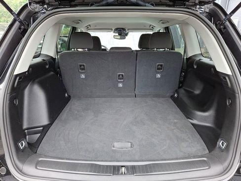 Used 2023 Jeep Grand Cherokee Laredo image 28