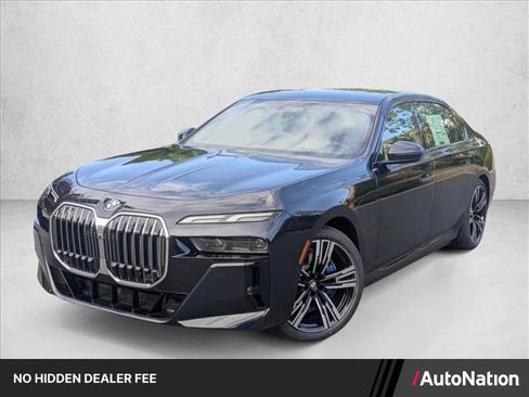 Used 2026 BMW 750e xDrive AWD/4WD image 1