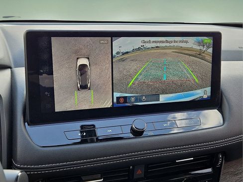 Used 2024 Nissan Rogue Platinum w/ Platinum Premium Package image 28