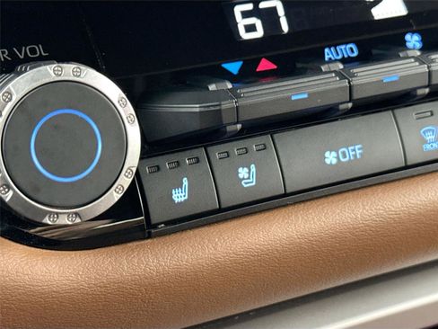 Used 2023 Toyota Tundra 1794 Edition image 8