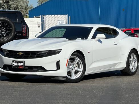 Used 2023 Chevrolet Camaro LT RWD image 8