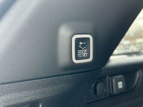 New 2026 Jeep Grand Cherokee Altitude image 9