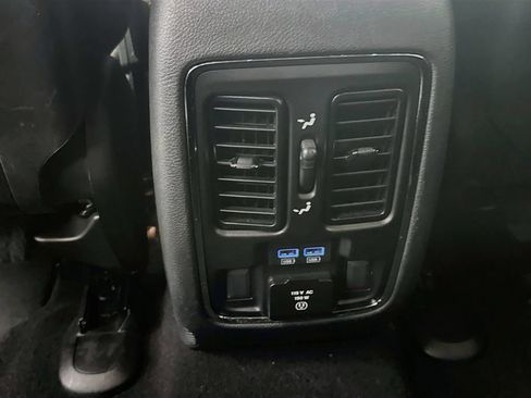 Used 2020 Jeep Grand Cherokee Limited AWD/4WD image 25