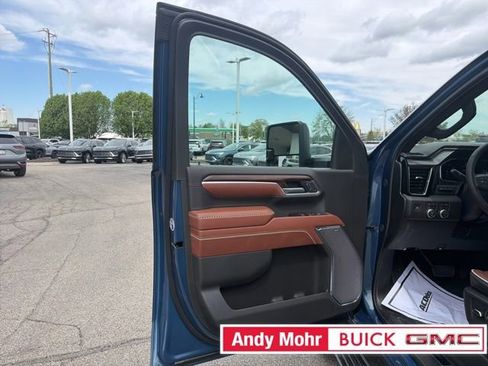 New 2026 GMC Sierra 2500 Denali Ultimate AWD/4WD image 22