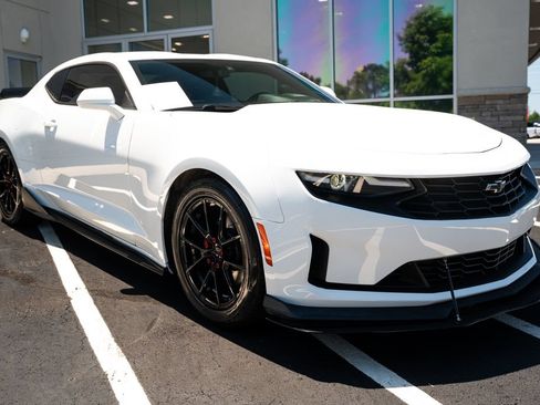Used 2022 Chevrolet Camaro LS RWD image 8