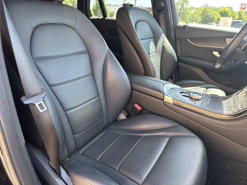 Used 2018 Mercedes-Benz GLC 300 image 14