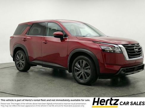 Used 2025 Nissan Pathfinder SV image 1