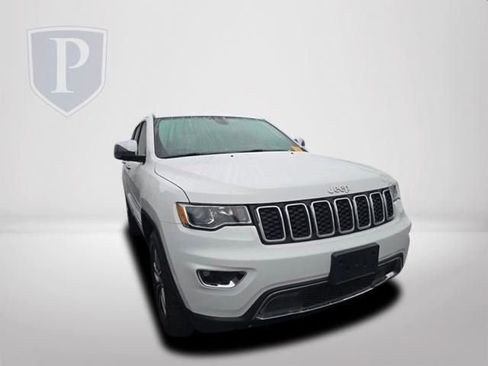 Used 2021 Jeep Grand Cherokee Limited w/ Trailer Tow Group IV AWD/4WD image 13