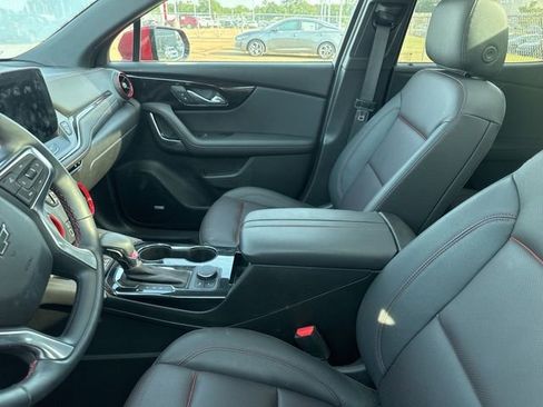 Used 2025 Chevrolet Blazer RS w/ Enhanced Convenience Package FWD image 5