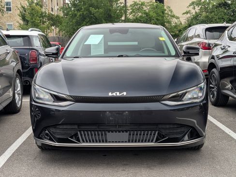 Used 2022 Kia EV6 Wind RWD image 2