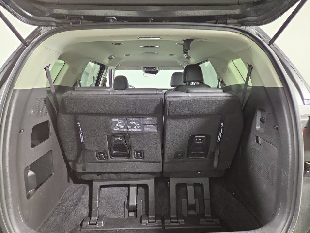 Certified 2026 Kia Carnival LXS FWD image 33