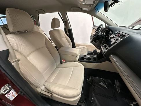 Used 2017 Subaru Outback 2.5i Premium image 19