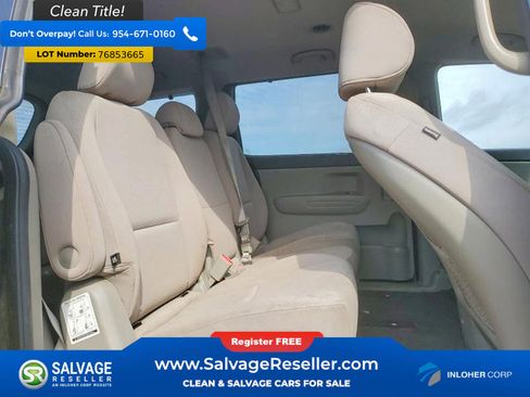 Used 2015 Kia Sedona LX w/ LX Convenience Package image 15