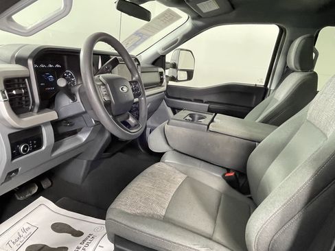 Certified 2024 Ford F250 XLT w/ 360-Degree Camera Package AWD/4WD image 7