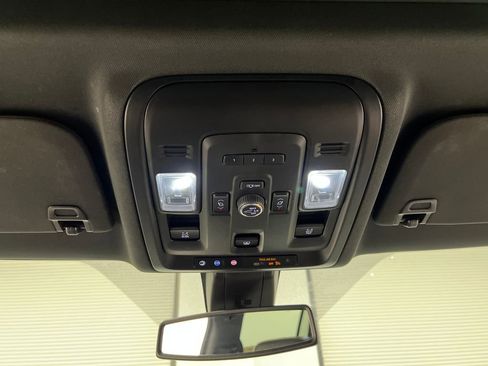 Used 2022 GMC Yukon XL AT4 AWD/4WD image 63