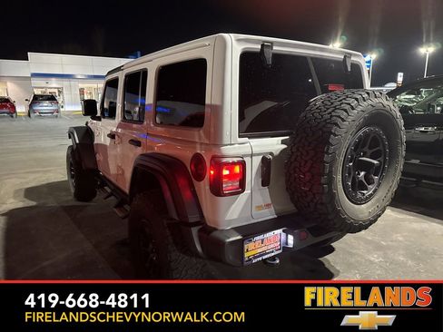 Used 2022 Jeep Wrangler Unlimited Sport image 2