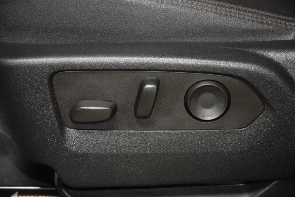 Used 2023 Chevrolet Tahoe High Country AWD/4WD image 40