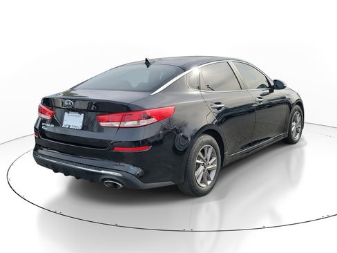Used 2020 Kia Optima LX image 6