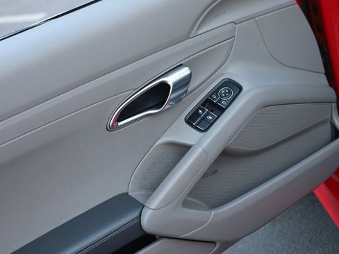 Used 2013 Porsche Boxster S RWD image 23