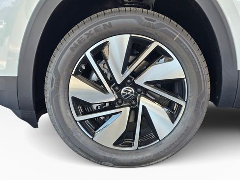 New 2026 Volkswagen Atlas SEL AWD/4WD image 11