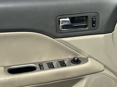 Used 2010 Ford Fusion Hybrid FWD image 13