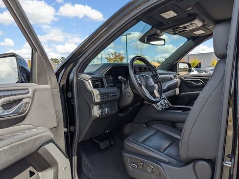 Used 2024 GMC Yukon Denali image 7