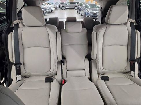 Used 2024 Honda Odyssey EX-L image 12