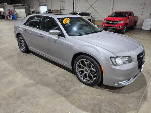 Used 2018 Chrysler 300 S w/ Safetytec Plus Group RWD image 18
