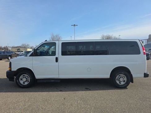 Used 2017 Chevrolet Express 3500 LS w/ Cold Climate Package image 6