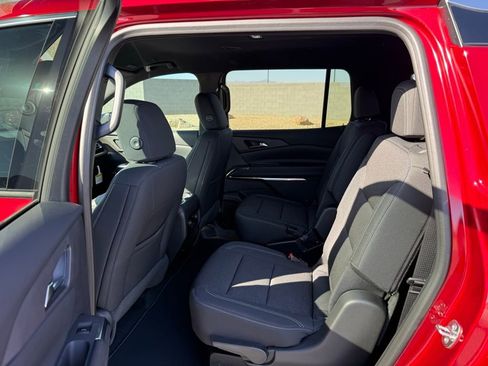 New 2026 Chevrolet Traverse LT image 19