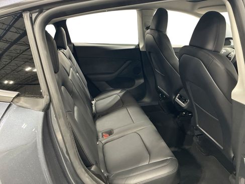 Certified 2023 Tesla Model Y Long Range AWD/4WD image 11