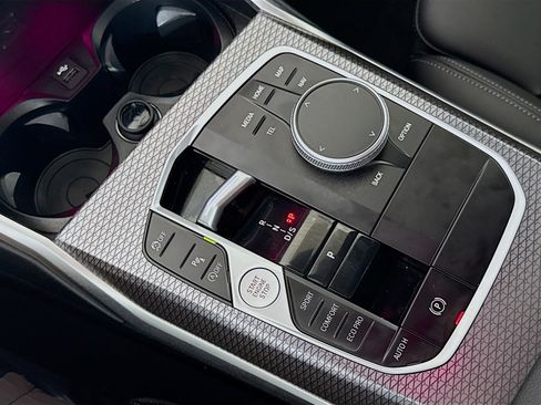 Used 2025 BMW 330i Sedan w/ M Sport Package image 20