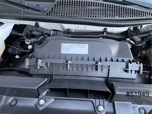 Used 2018 Chevrolet Express 2500 w/ Driver Convenience Package image 19