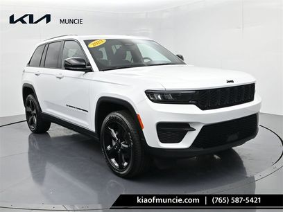 Used 2023 Jeep Grand Cherokee Altitude