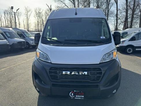 Used 2025 RAM ProMaster 2500 w/ Convenience Group FWD image 2